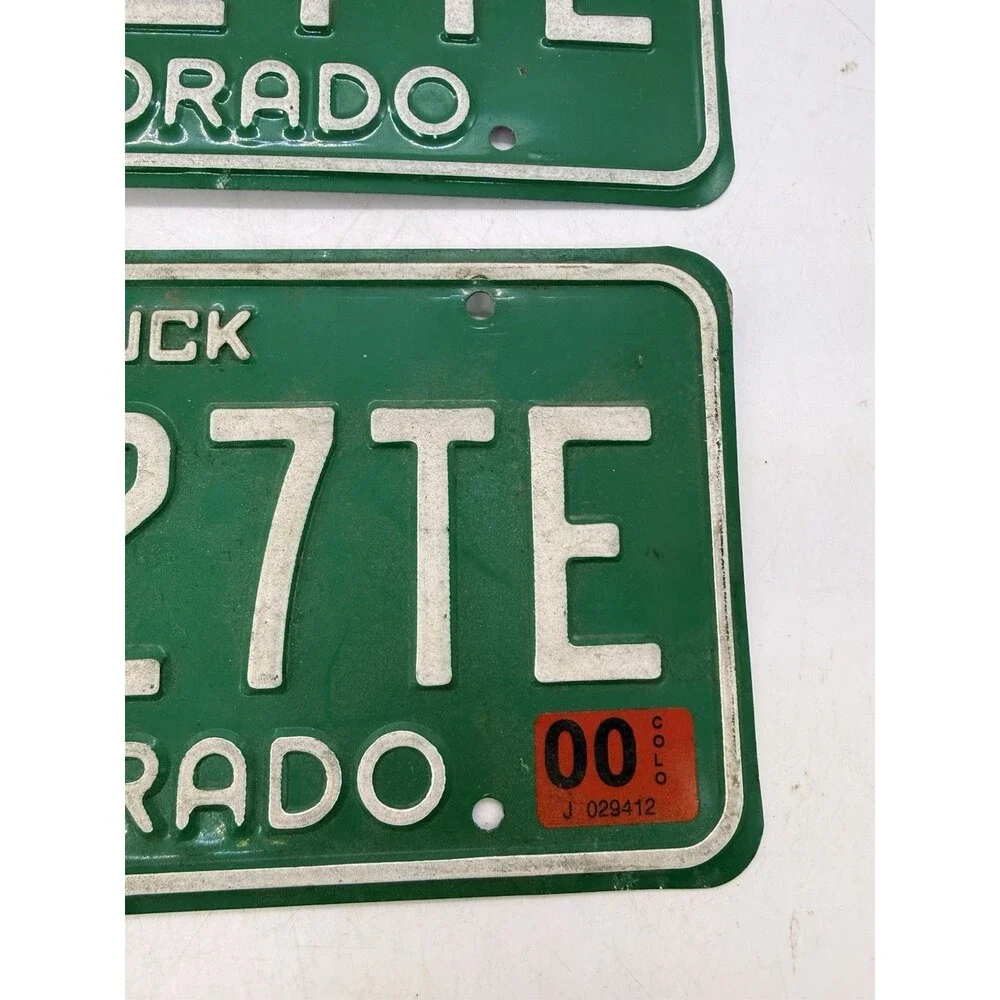 Vintage Pair Of Colorado Green Truck Automobile Vehicle Tag Expired 2000